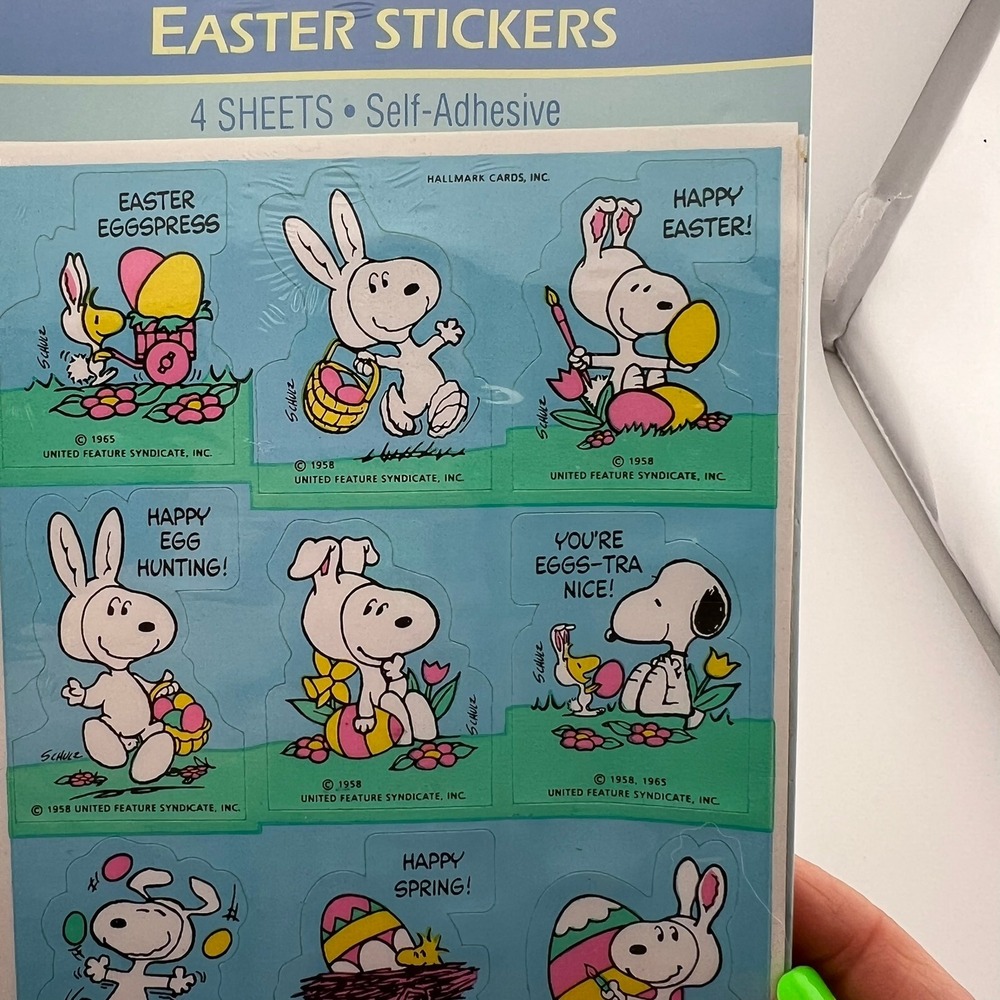 Vintage Hallmark Peanuts Easter Stickers Snoopy Sealed 4 Sheets NOS - Picture 4 of 6